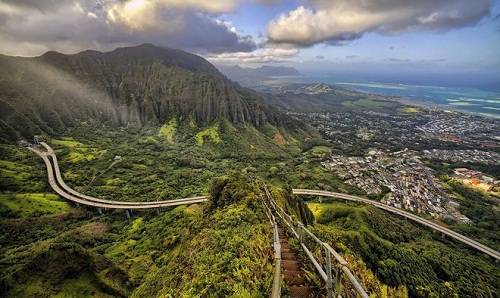 cầu thang haiku, du lịch hawaii, khách sạn, khách sạn hawaii, đảo oahu, haiku – ‘nấc thang lên thiên đường’ ở hawaii