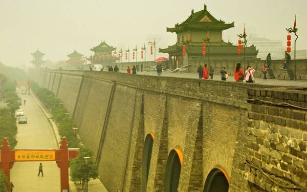 Du lịch Trung Quốc tham quan thành cổ 600 tuổi ở Tây An
