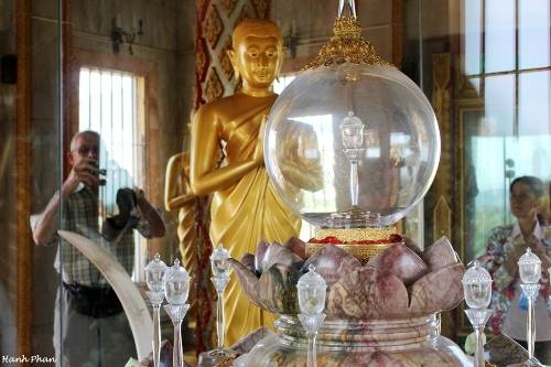 du lịch phuket, ivivu.com, đặt phòng giá rẻ, tiếng pháo cầu may ở ngôi chùa lớn nhất phuket