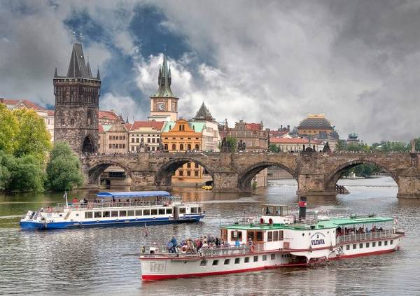 Theo dòng Vltava khám phá Prague xinh đẹp