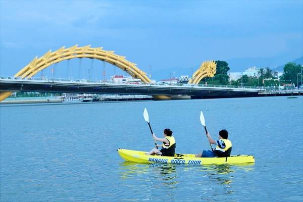 du lịch đà nẵng, ivivu.com, sông hàn, đặt phòng giá rẻ, du lịch đà nẵng khám phá nhiều trò chơi thể thao thú vị tại sông hàn