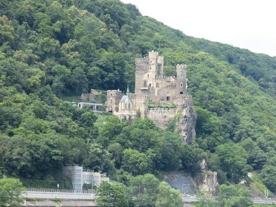 du lịch đức, ivivu.com, sông rhein, đặt phòng giá rẻ, du lịch đức ngắm những lâu đài cổ bên dòng sông rhein