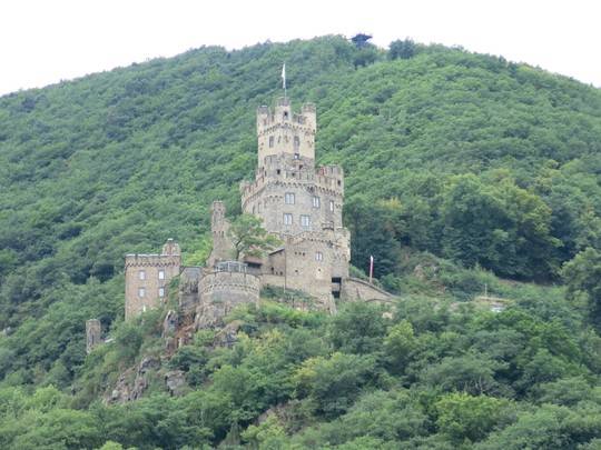 du lịch đức, ivivu.com, sông rhein, đặt phòng giá rẻ, du lịch đức ngắm những lâu đài cổ bên dòng sông rhein