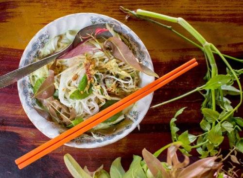 Trải nghiệm xem xiếc và ăn nhộng giòn khi du lịch Siem Reap