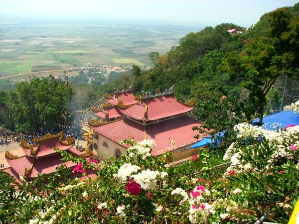 việt nam, 10 điểm du lịch tâm linh hút khách nhất việt nam