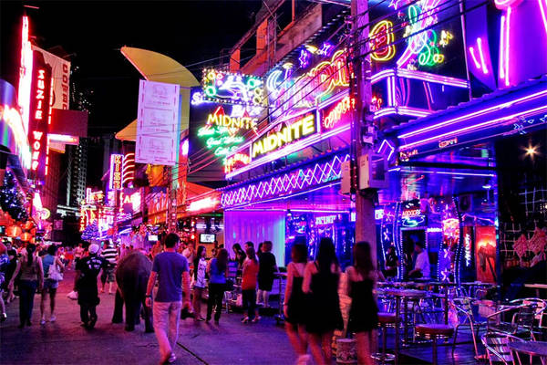 du lịch bangkok, khách sạn bangkok, khu patpong, moon bar, sông chao phraya, du lịch bangkok – 10 trải nghiệm về đêm tuyệt vời nhất