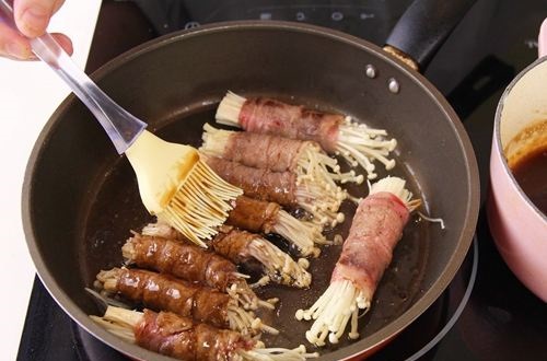 bò cuộn nấm, dạy nấu ăn, nấu món bò, nấu ăn siêu tốc với món bò cuộn nấm kim châm nhanh gọn, dễ làm