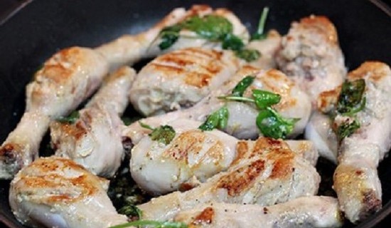 đùi gà rán, hướng dẫn cách nấu món đùi gà rán sốt cay thơm ngon hấp dẫn