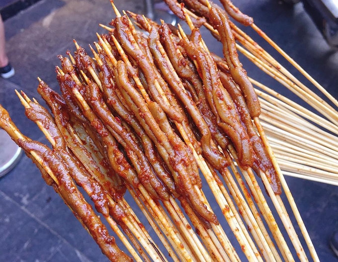 Ruột vịt – món ăn vặt ở Trung Quốc ai ai cũng phải mua sỉ