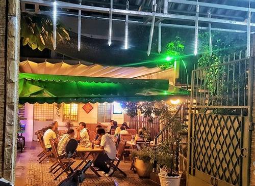 Ba quán ăn tối lâu đời đông khách ở Sài Gòn