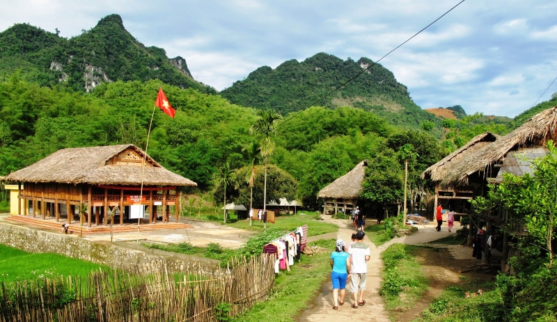 Top 17 địa điểm đẹp nhất Việt Nam phải check-in trước tuổi 30