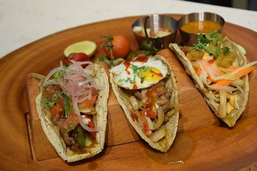 bánh taco, du lịch tphcm, 5 món ăn ngoại quốc hút khách ở phố đi bộ nguyễn huệ