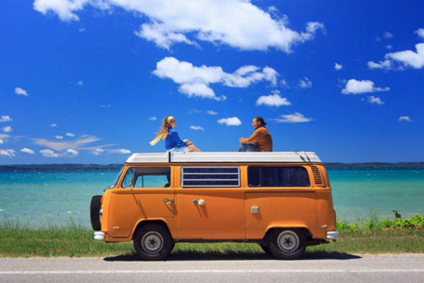 du lịch, xe mini bus, vợ chồng bỏ việc, du lịch khắp nơi bằng xe mini bus
