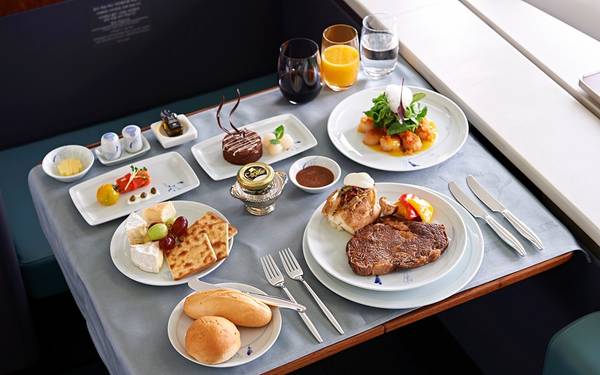 ivivu.com, khách sạn, đồ ăn ngon, 10 hãng hàng không có đồ ăn ngon nhất thế giới