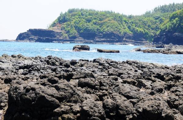 ivivu.com, đặt khách sạn, du lịch quảng ngãi khám phá dấu tích miệng núi lửa cổ ở vùng biển bình châu