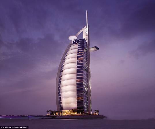 burj al arab, du lịch dubai, ivivu.com, khách sạn, đặt khách sạn, bên trong khách sạn 7 sao duy nhất trên thế giới