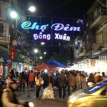Những địa điểm hút khách mỗi tối cuối tuần tại Hà Nội