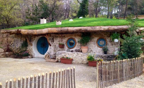 chú lùn, ivivu.com, đặt phòng giá rẻ, những ngôi nhà hobbit dành cho du khách