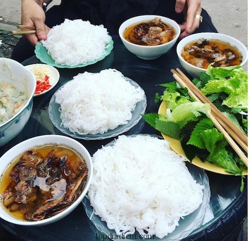 Các quán bún chả nổi tiếng ở Hà Nội không thể bỏ qua khi đến thủ đô du lịch, quán ăn ngon ở hà nội, bún chả hà nội ở đâu ngon nhất