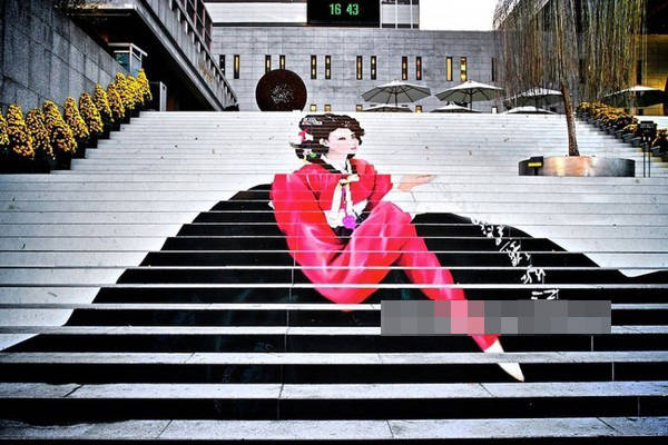 bậc cầu thang, nghệ thuật đường phố, ngắm những bậc cầu thang được vẽ cầu kỳ ấn tượng