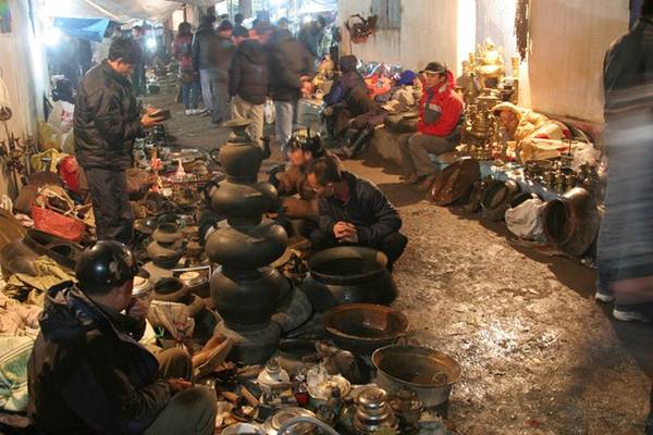Những chợ Việt chỉ họp mỗi năm một lần