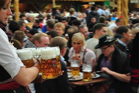 lễ hội bia, đắm mình trong những lễ hội bia hấp dẫn nhất thế giới
