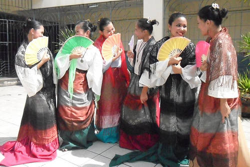 kebaya indonesia, quốc phục, trang phục, trang phục châu á, truyền thống, văn hóa, đông nam á, trang phục truyền thống của phụ nữ 10 nước asean