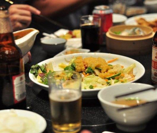 Báo nước ngoài xếp hạng bia Việt Nam rẻ nhất thế giới