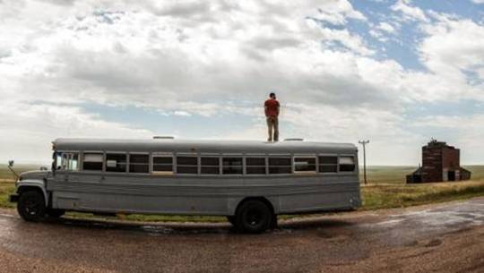 sinh viên mỹ, du lịch bằng ngôi nhà xe buýt
