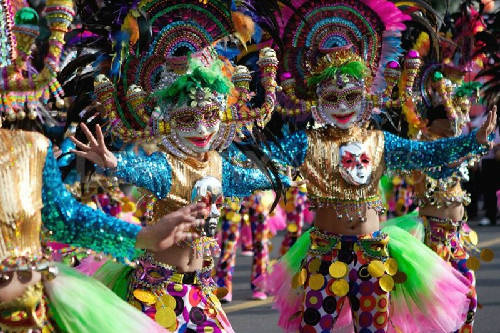 carnival masskara, lễ hội, lễ hội philippines, masskara, carnival rực rỡ nhất châu á