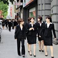 Nhật Bản: Phụ nữ có con nên thôi việc