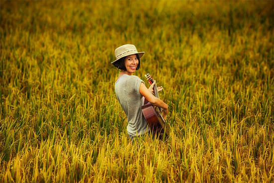 Hot blogger Việt phản biện ca sĩ Mỹ về du lịch Việt