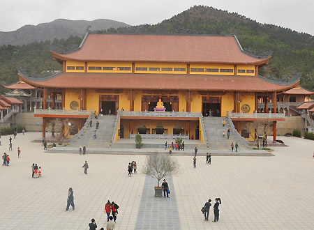 Ngày 9/3 khánh thành chùa Ba Vàng ở Quảng Ninh