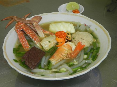 Điểm danh bánh canh hải sản ở Sài Gòn