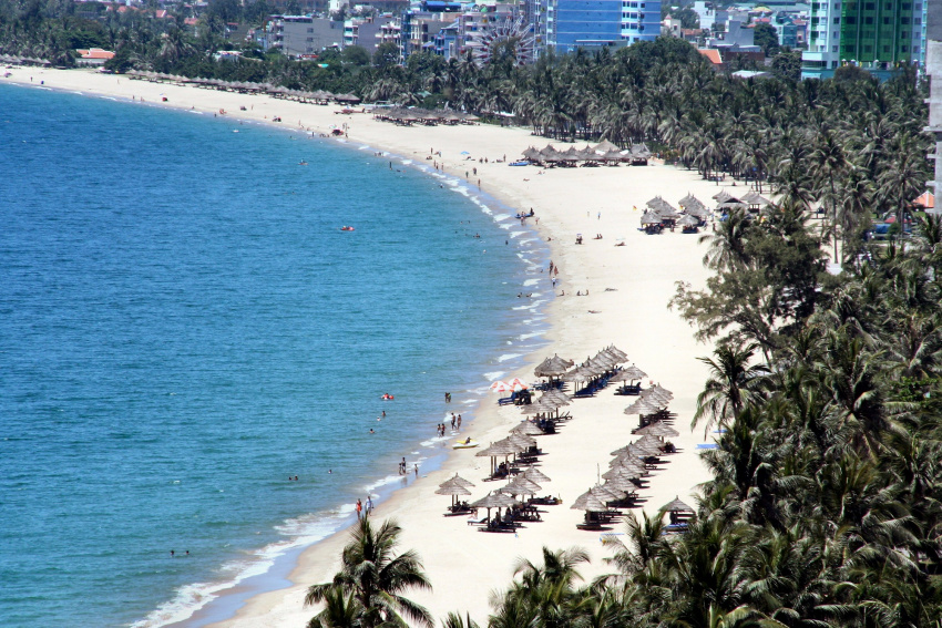 Xua tan nóng bức ngày hè với 8 bãi biển đẹp nhất Việt Nam