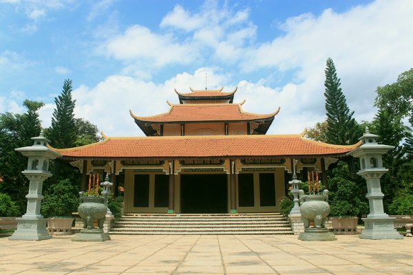 Đến Đồng Nai ghé qua Thiền viện Thường Chiếu