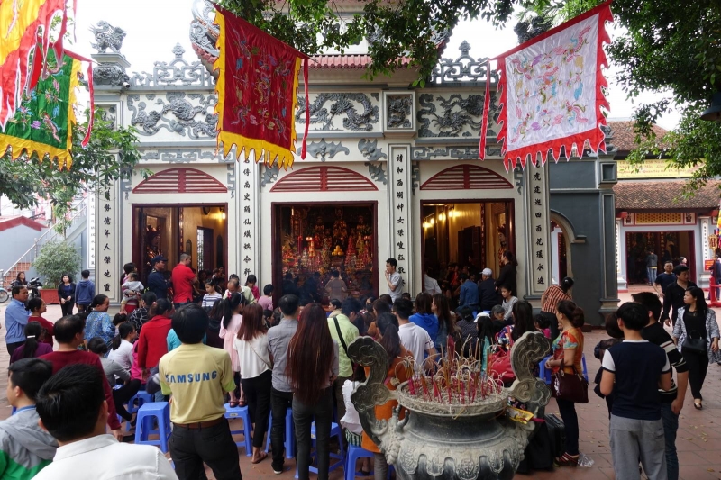 những ngôi chùa nổi tiếng tại hà nội để đi trong dịp đầu xuân năm mới