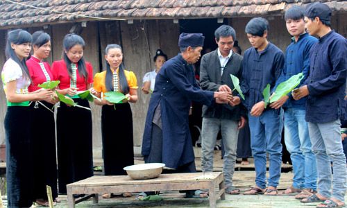 Lễ cưới hỏi truyền thống của dân tộc Cống – Điện Biên