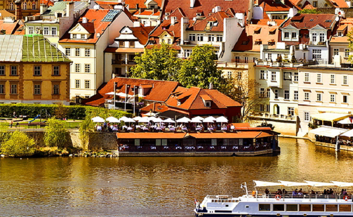 Những địa điểm du lịch nổi tiếng tại Praha mà bạn không nên bỏ qua