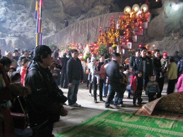Nét đặc trưng xứ Lạng - Lễ hội chùa Tam Thanh