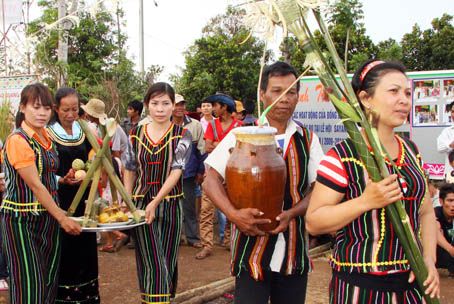 di sản văn hóa, lễ hội - sự kiện, người dân tộc, vui chơi giải trí, người dân tộc ê đê với lễ cúng hồn lúa