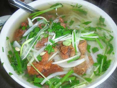 ẩm thực, bún bò huế, du lịch hà nội, phở hà nội, người anh mê mẫn món ăn việt