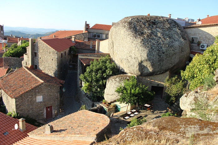 ngôi làng đá bồ đào nha – không gian của những nét độc đáo châu âu cổ kính