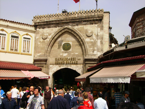 hoa mắt ở chợ grand bazaar istanbul