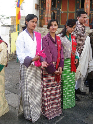 những nét độc đáo trong trang phục truyền thống châu á