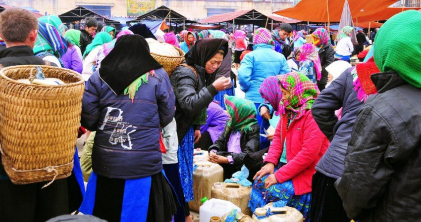 du lịch hà giang, khám phá hà giang, náo nhiệt phiên chợ đồng văn