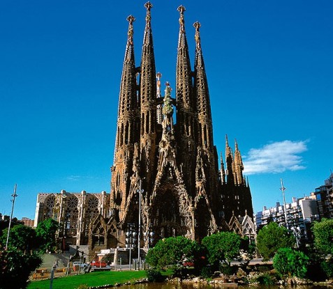 Huyền ảo thánh đường Sagrada Familia, Tây Ban Nha