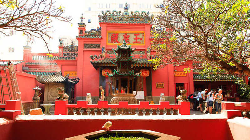5 ngôi chùa đẹp và linh thiêng ở TP. Hồ Chí Minh mà bạn có thể viếng dịp Vu Lan