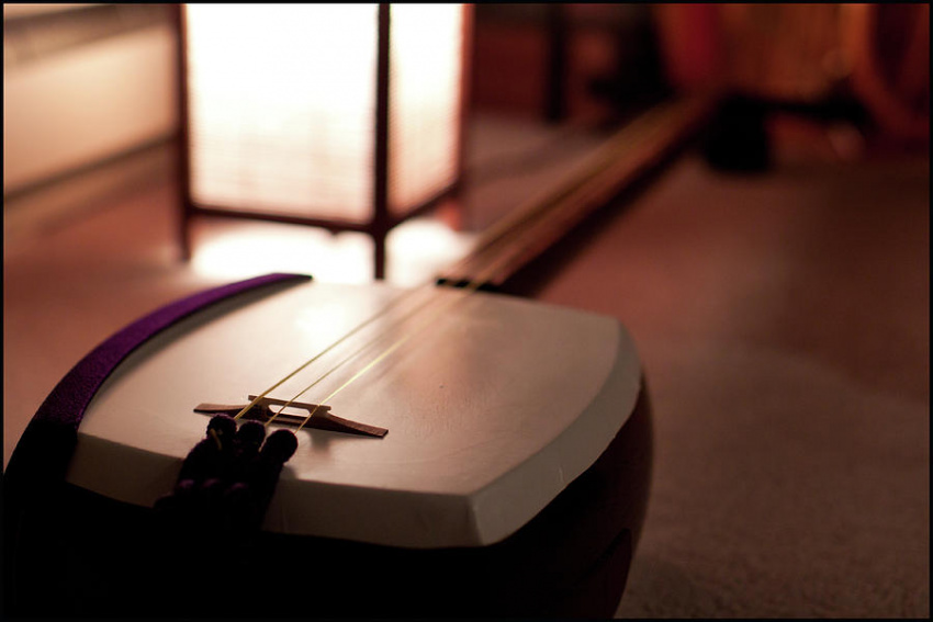 đàn shamisen nhạc cụ truyền thống đặc thù của nhật bản