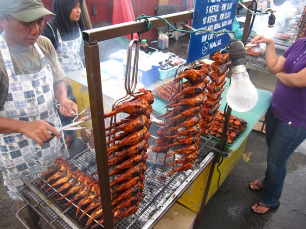 lang thang thưởng thức ẩm thực chợ đêm malaysia